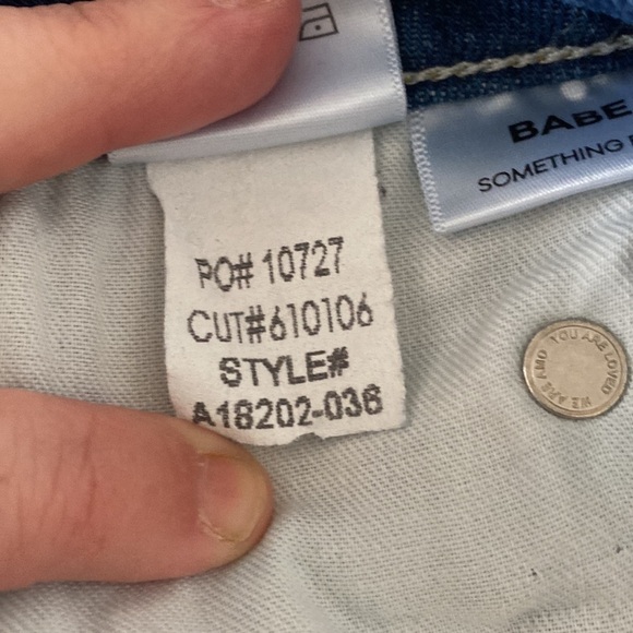 AMO Babe Jeans in Something Blue, Size 26 - Picture 13 of 13